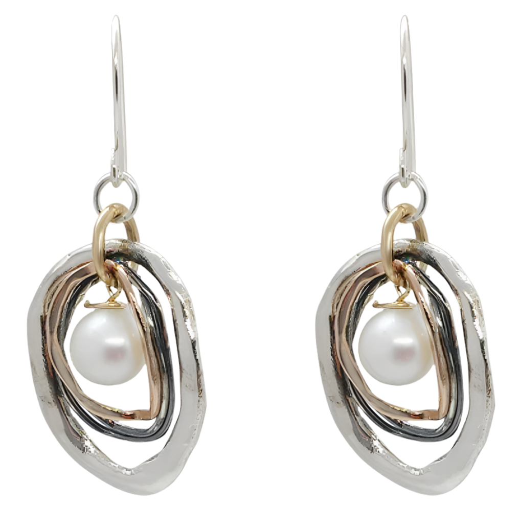 EARRINGS OVAL SHAPED WITH PEARLS