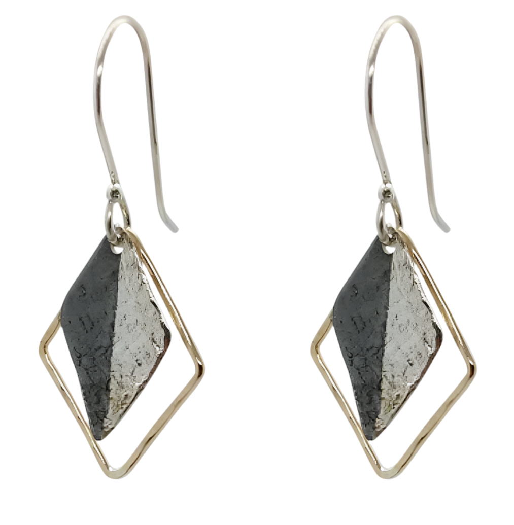 EARRINGS DIAMOND SHAPED DROPS