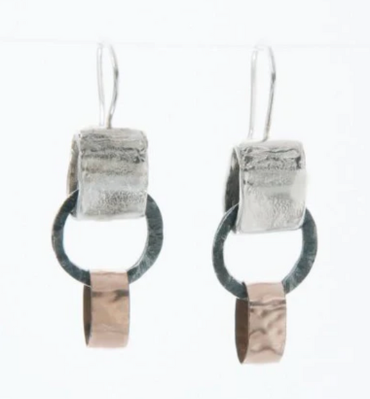 FLAT DISK EARRINGS WITH TWO GOLD RINGS