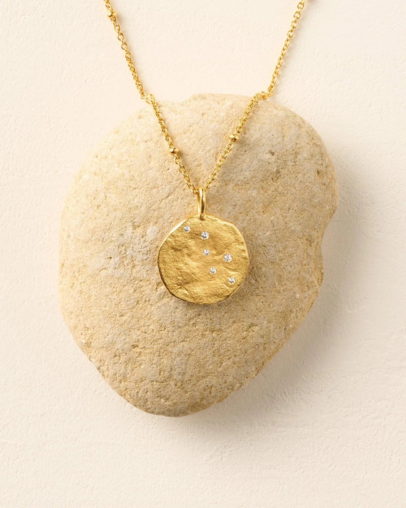 LUMORIA NECKLACE