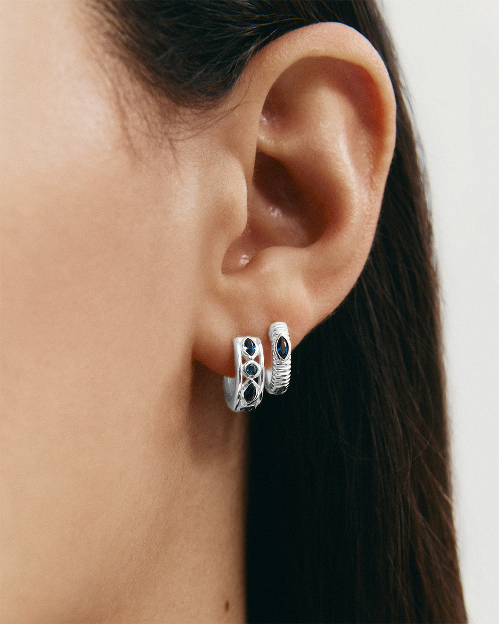 INK TEXTURE HOOPS SILVER