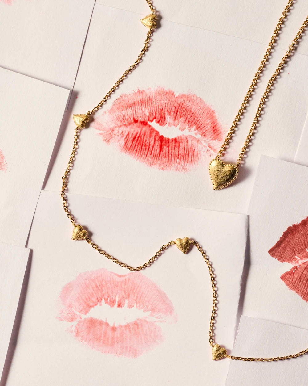 AMORI NECKLACE