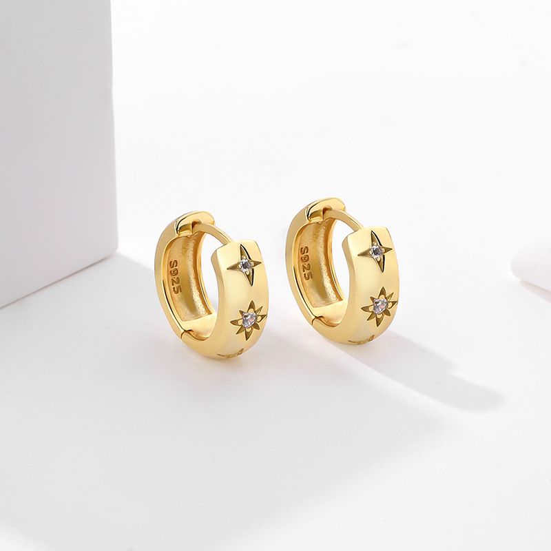 EARRINGS STAR 18K PLATED HUGGIES
