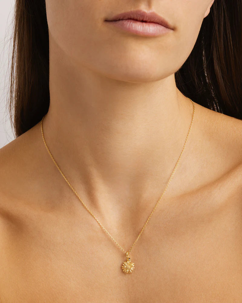 18K GOLD VERMEIL DAISY APRIL BIRTH FLOWER NECKLACE
