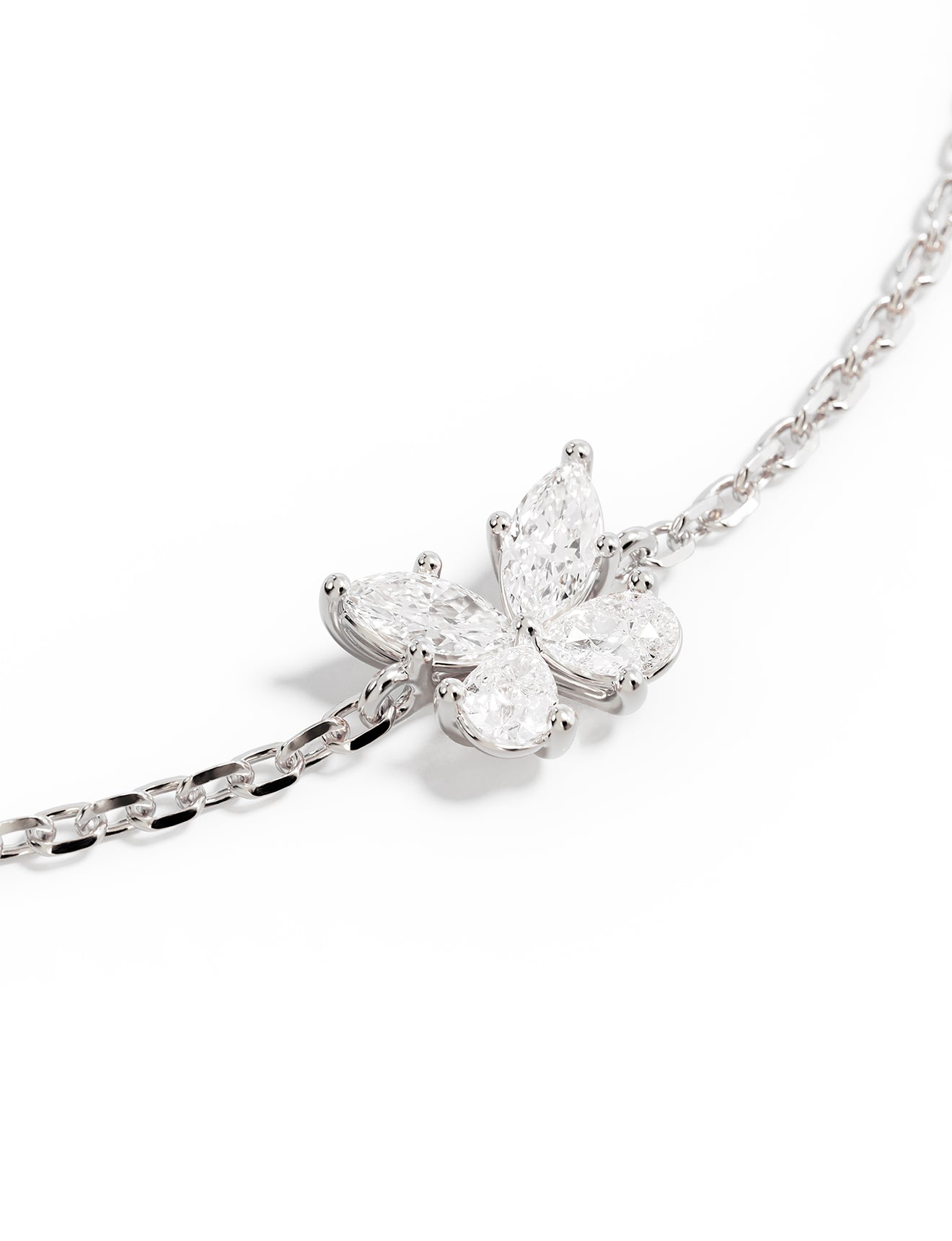 BRACELET SILVER DANCING IN THE WIND