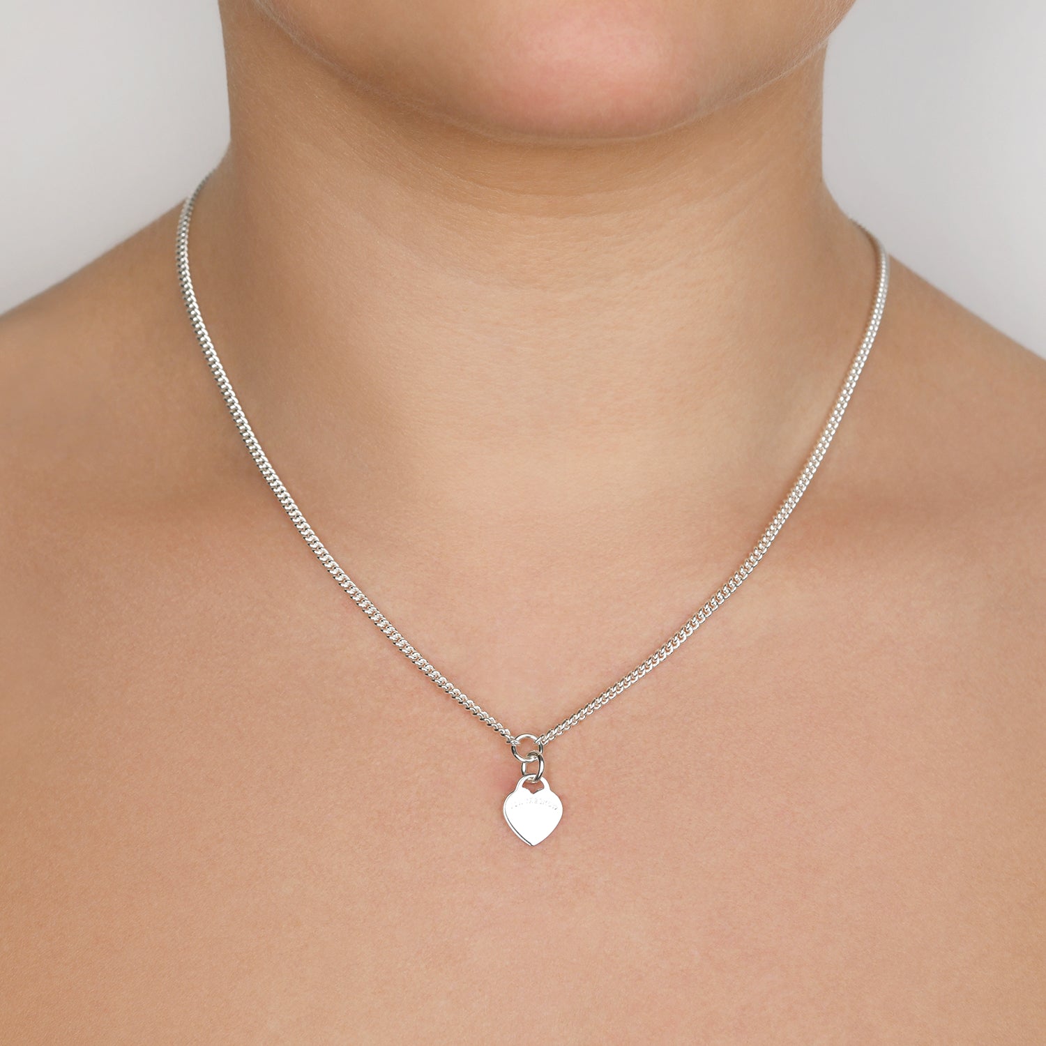 CURB NECKLACE WITH VT FLAT HEART SILVER