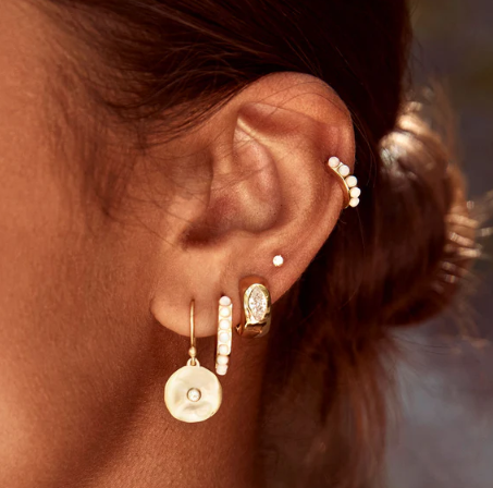 IVORY OPAL CRYSTAL HUGGIES - GOLD.