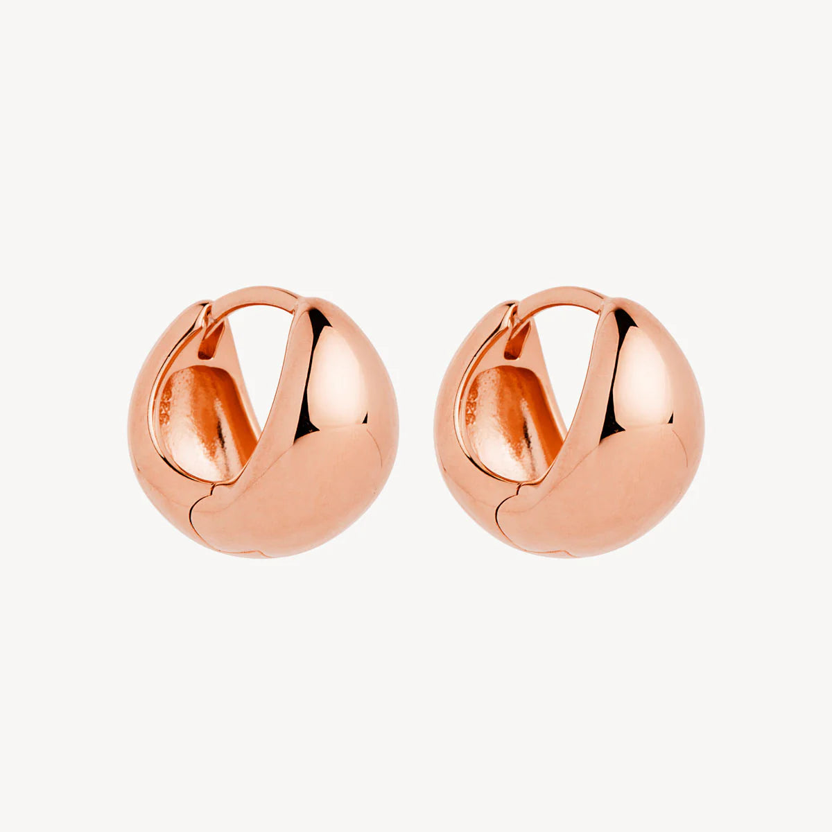 La Muse Huggie Earrings - Rose Gold