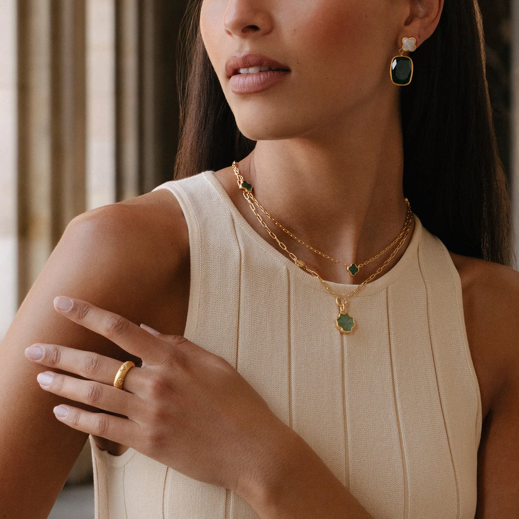 GREEN AGATE CLOVER NECKLACE