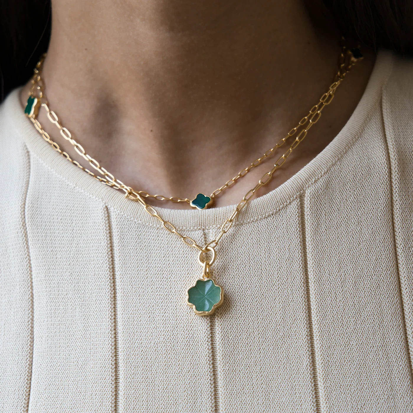 GREEN AGATE CLOVER NECKLACE