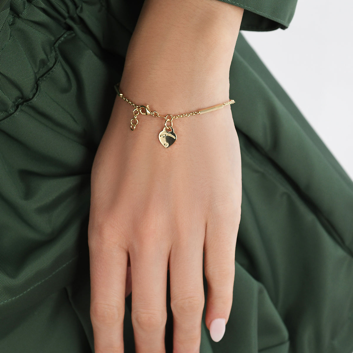 SEGMENTED HEART BRACELET VON TRESKOW LUX