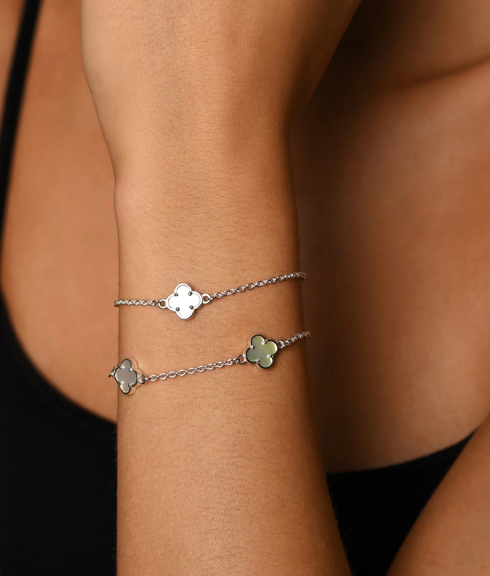 DOUBLE CLOVER (MOTHER OF PEARL) BRACELET
