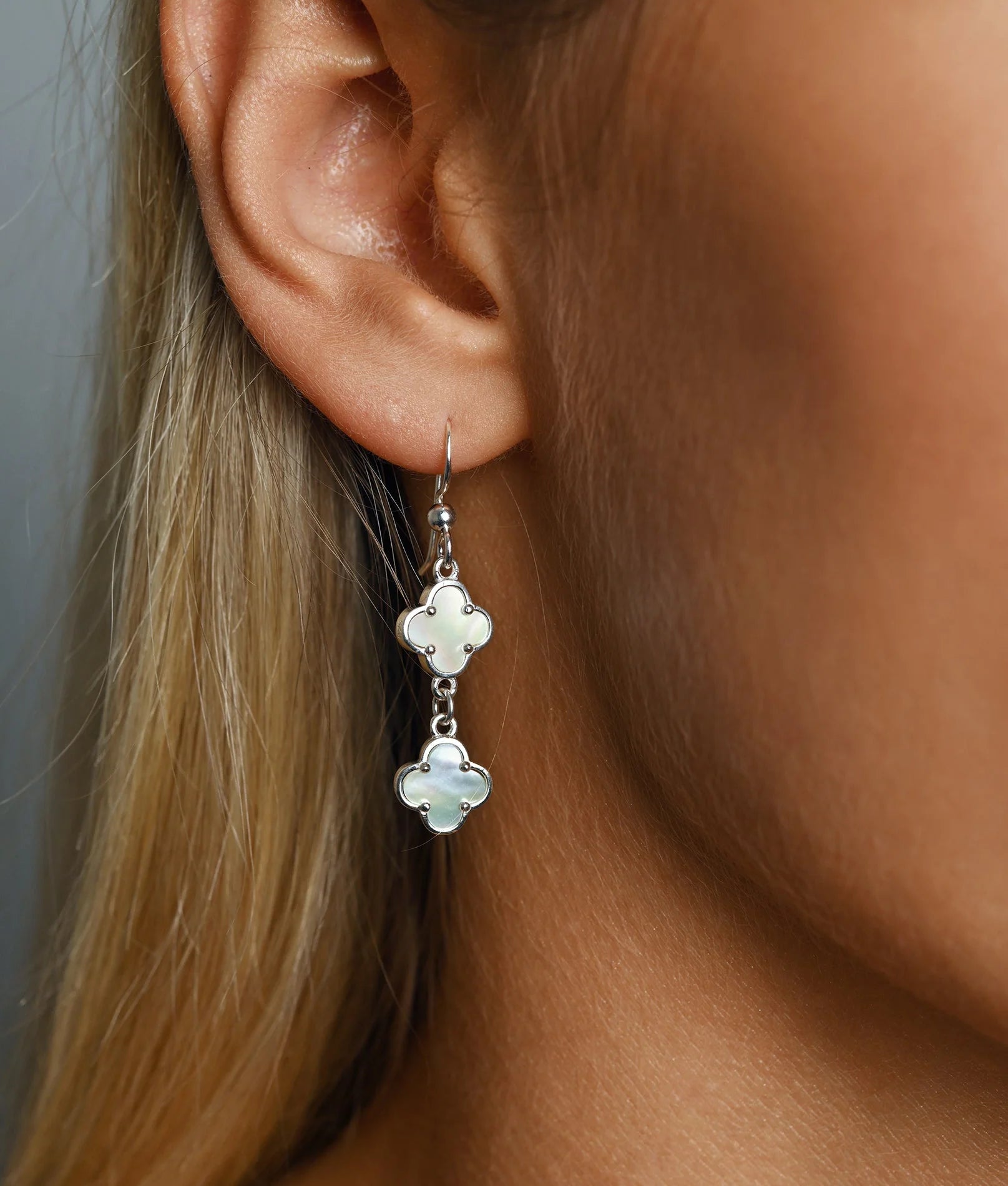 DOUBLE MINI CLOVER (MOTHER OF PEARL) EARRINGS
