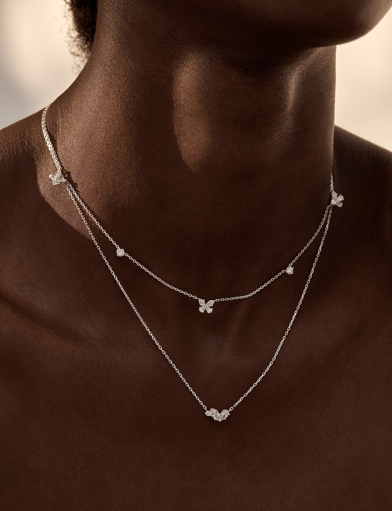 NECKLACE DANCING IN THE WIND SILVER