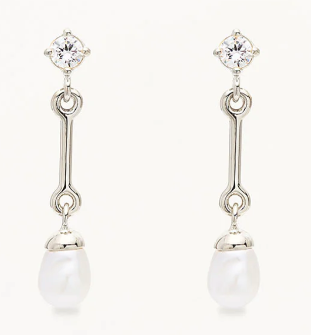 EMBRACE STILLNESS PEARL DROP EARRINGS - SILVER