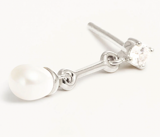 EMBRACE STILLNESS PEARL DROP EARRINGS - SILVER