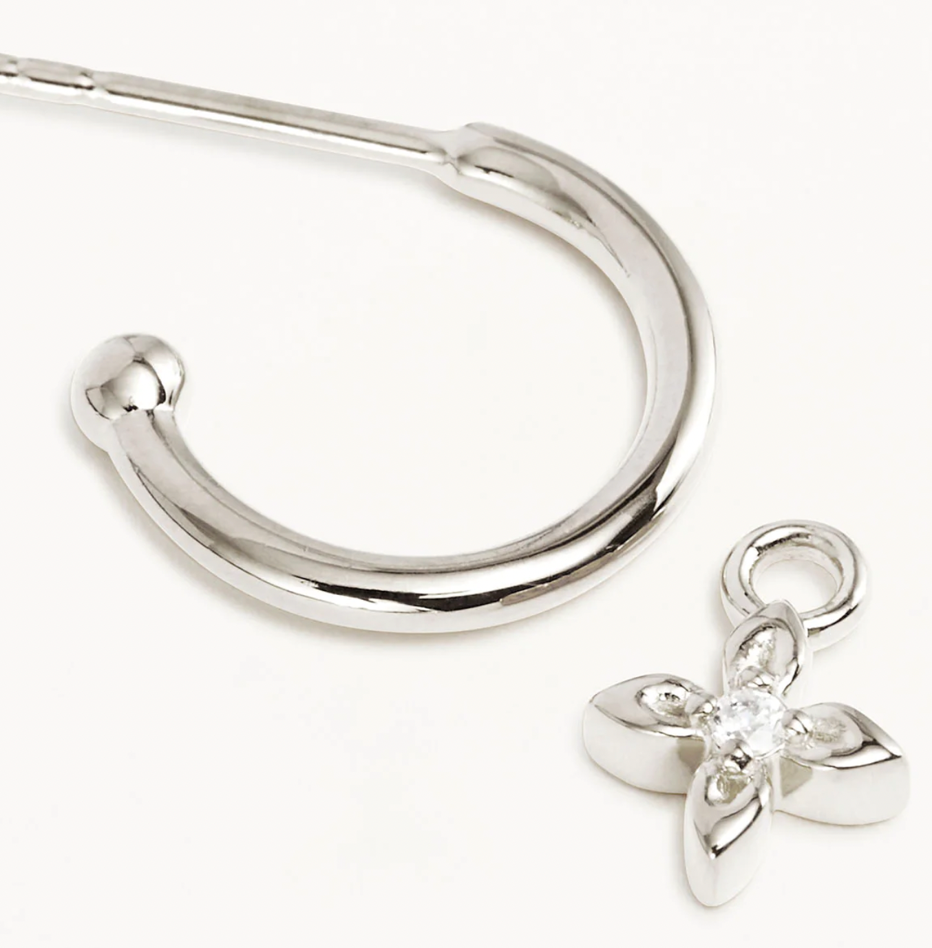 LIVE IN LIGHT HOOPS - SILVER