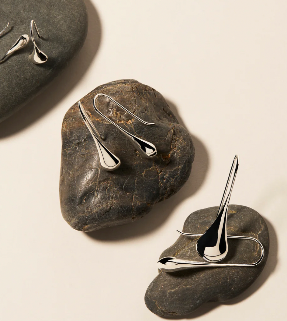 WEEPING WOMAN EARRING (ROSE GOLD PLATED)