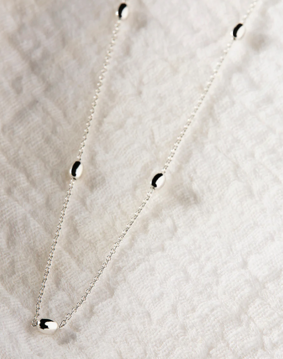 LIKE A BREEZE NECKLACE