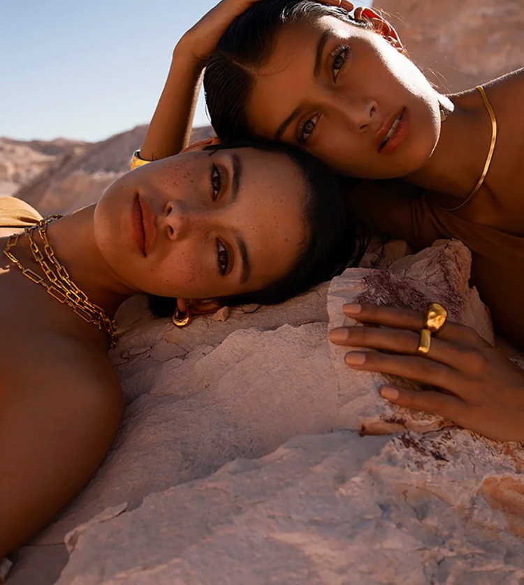 ESSENCE HOOPS - 18K GOLD PLATED