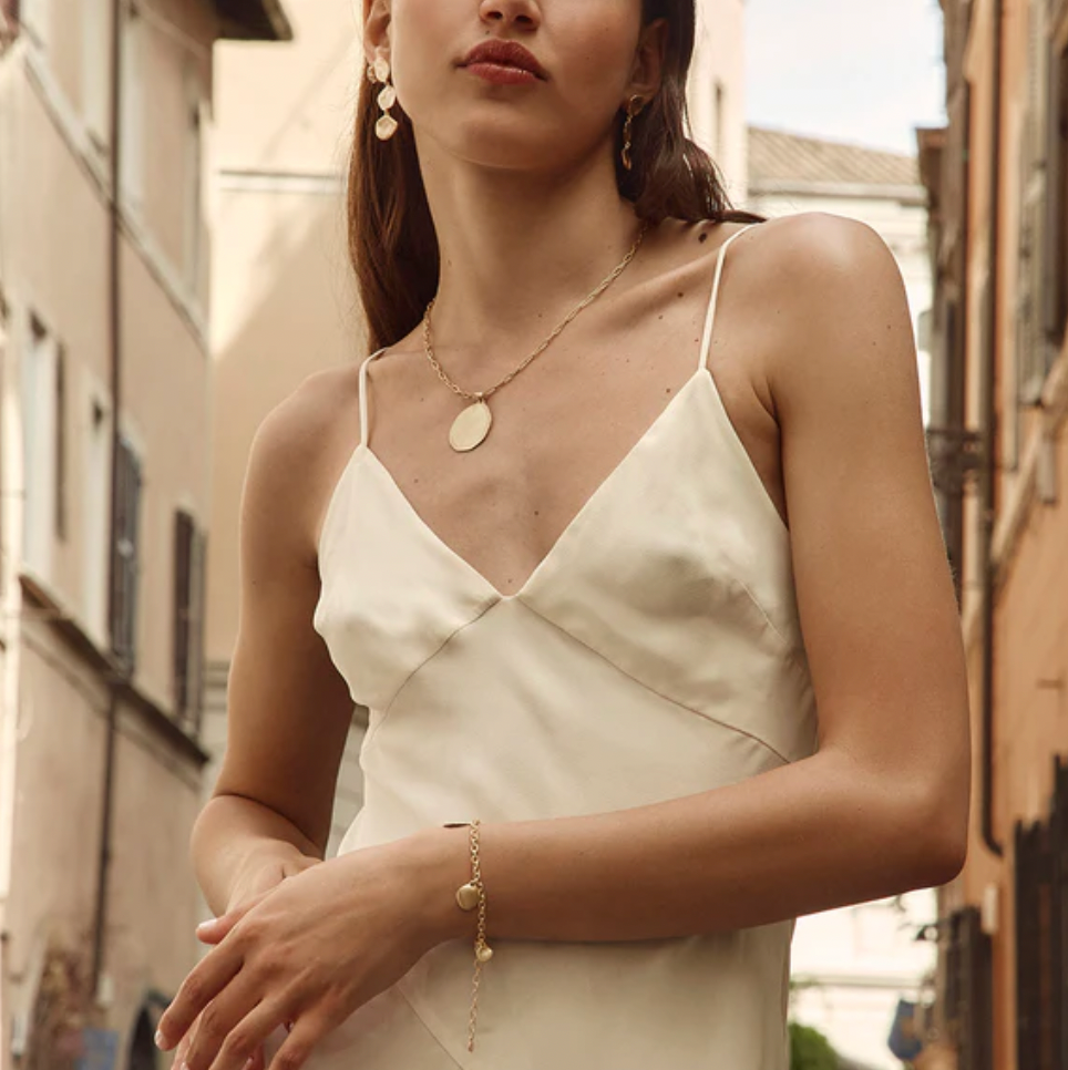 GOLD HORIZON NECKLACE