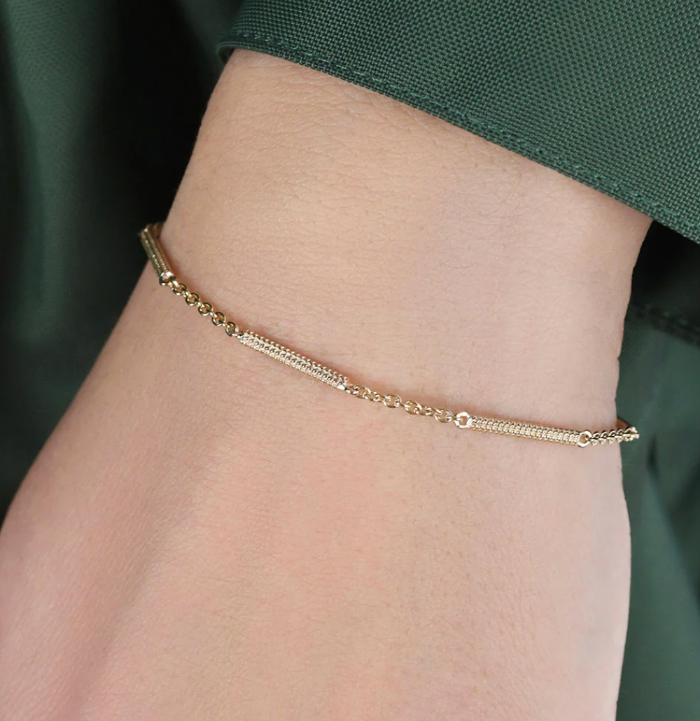 SEGMENTED HERRINGBONE BRACELET VON TRESKOW LUX