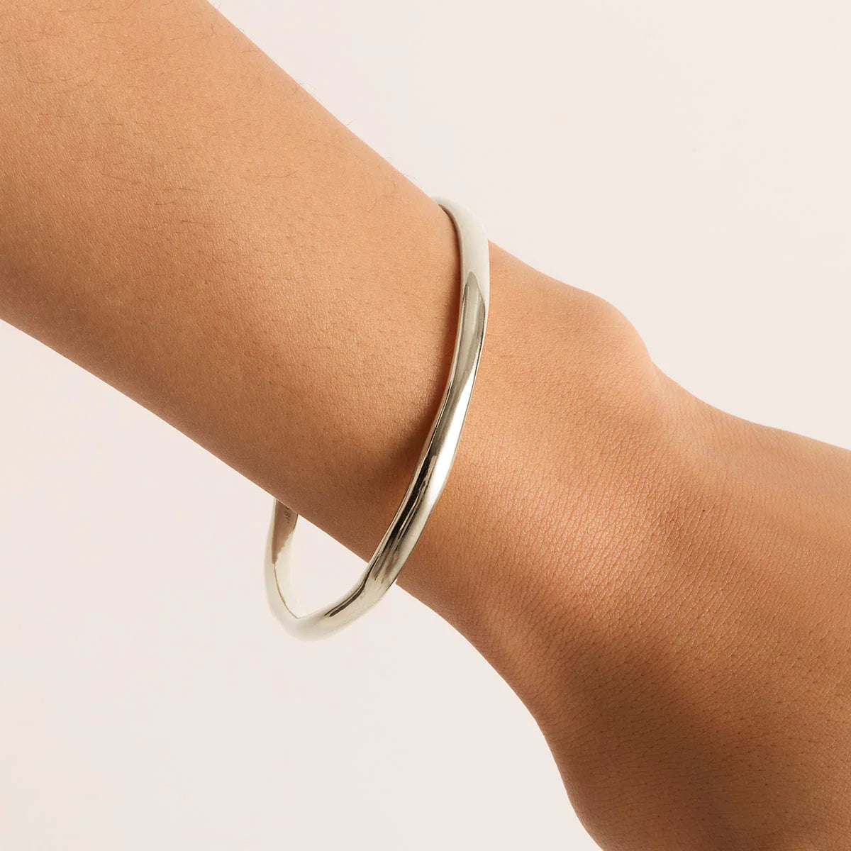 LOVER BANGLE SILVER