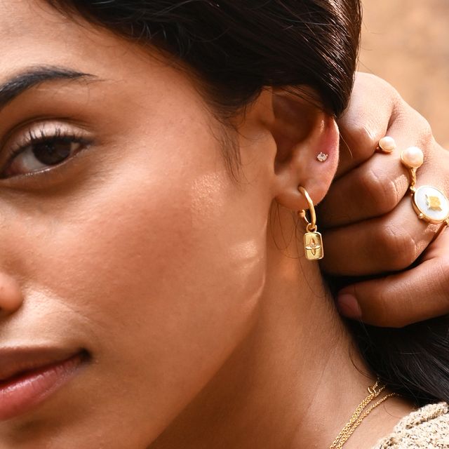 DESERT FLOWER RECTANGLE HOOPS - GOLD