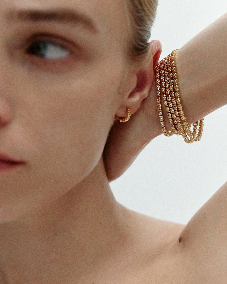 VALE TENNIS HUGGIES - 18K GOLD PLATED