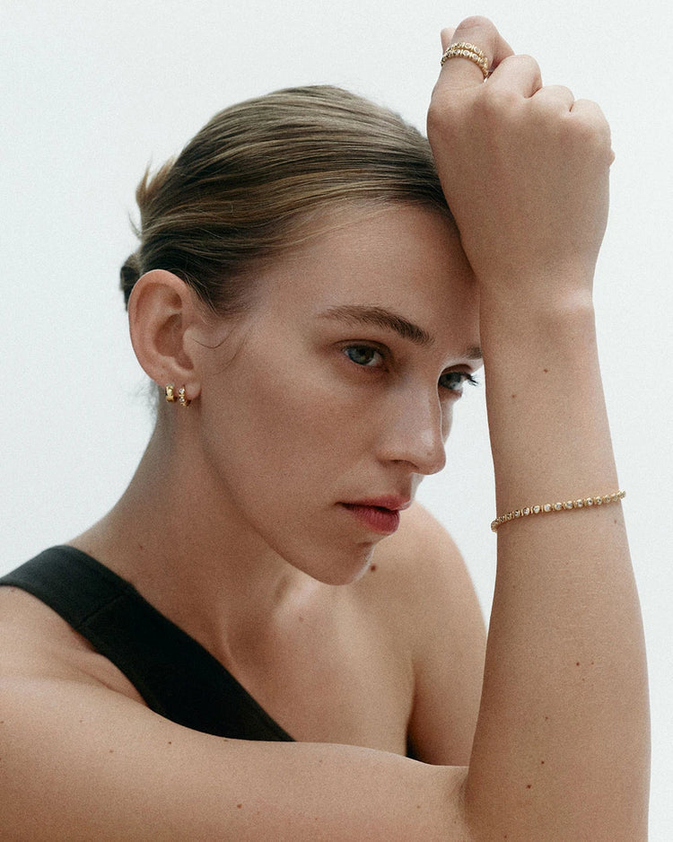 VALE TENNIS HUGGIES - 18K GOLD PLATED