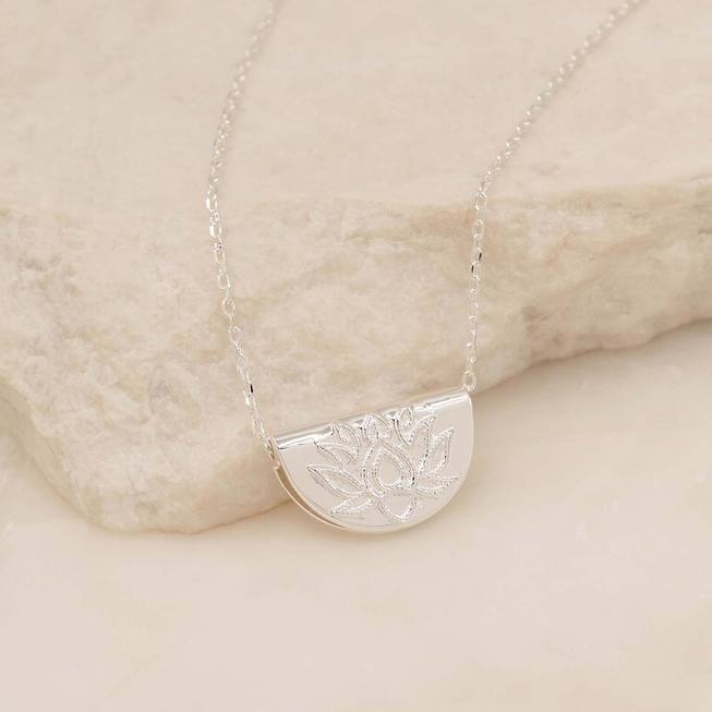 SILVER SHORT LOTUS NECKLACE