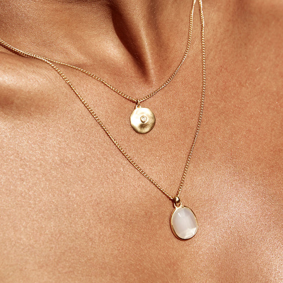 CLEO DISC NECKLACE - GOLD.