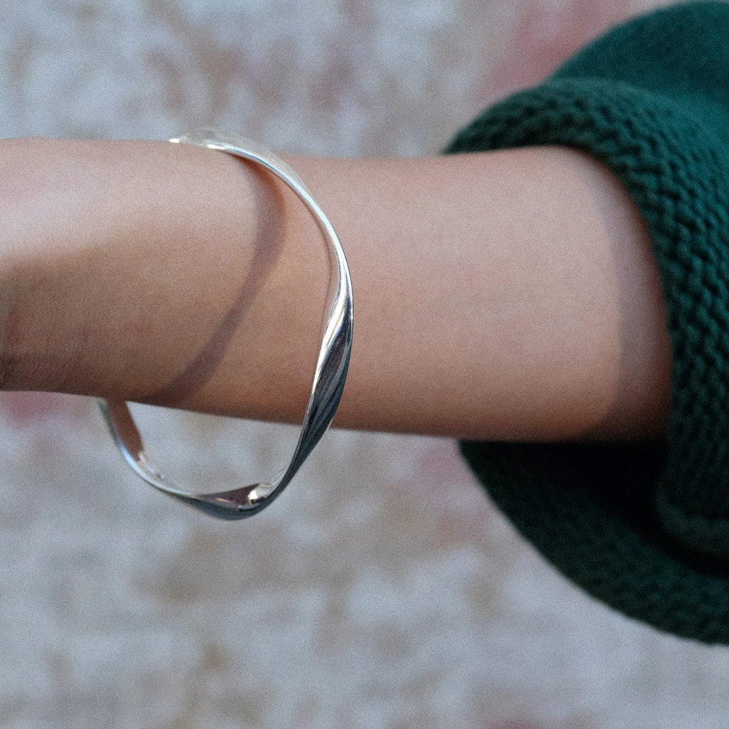 LARGE GARDEN OF EDEN BANGLE 65MM (STERLING SILVER)