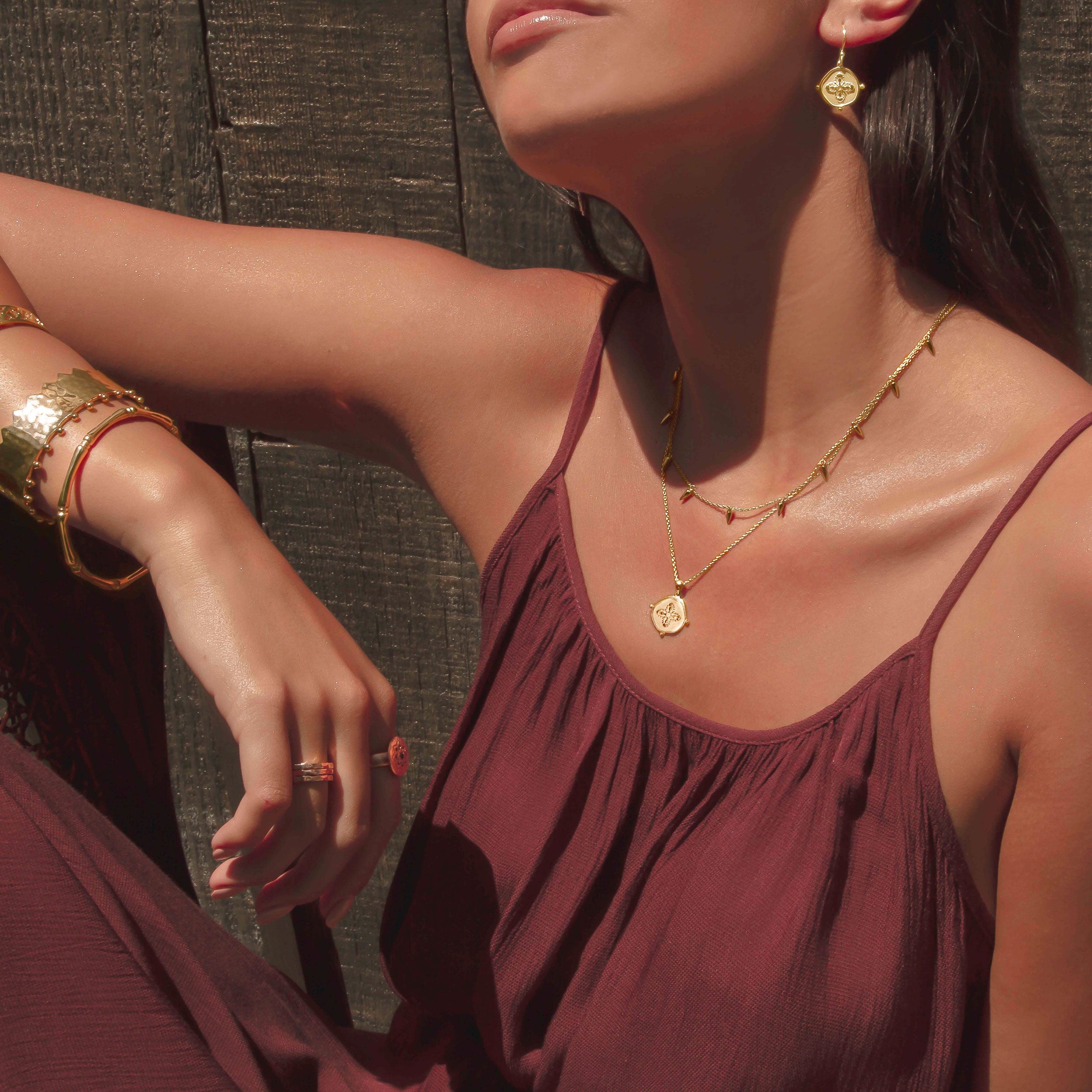 SAHARA MEDALLION NECKLACE GOLD